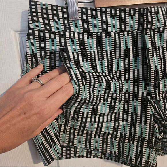 GAP woman's chino style shorts Navy blue and light blue size 2 - Picture 2 of 3